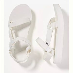 White womens teva sandals size 10